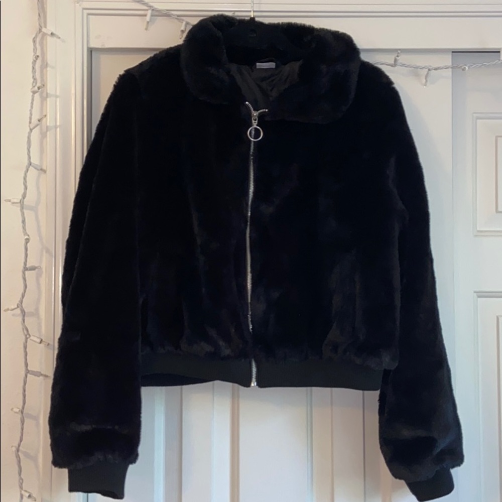 Cropped Jacket.
